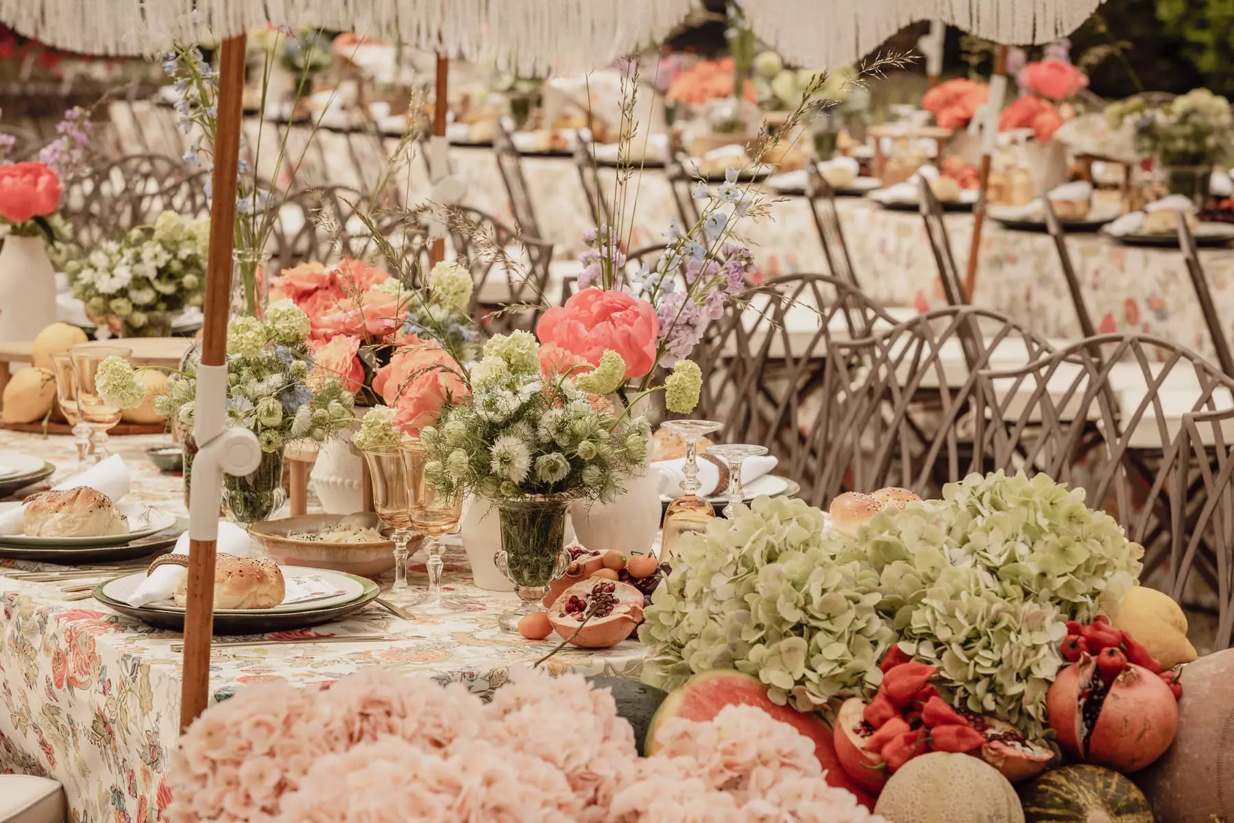 Liv, Bat Mitzvah, Paris, France. Sous les parasols, photo 5 sur 41