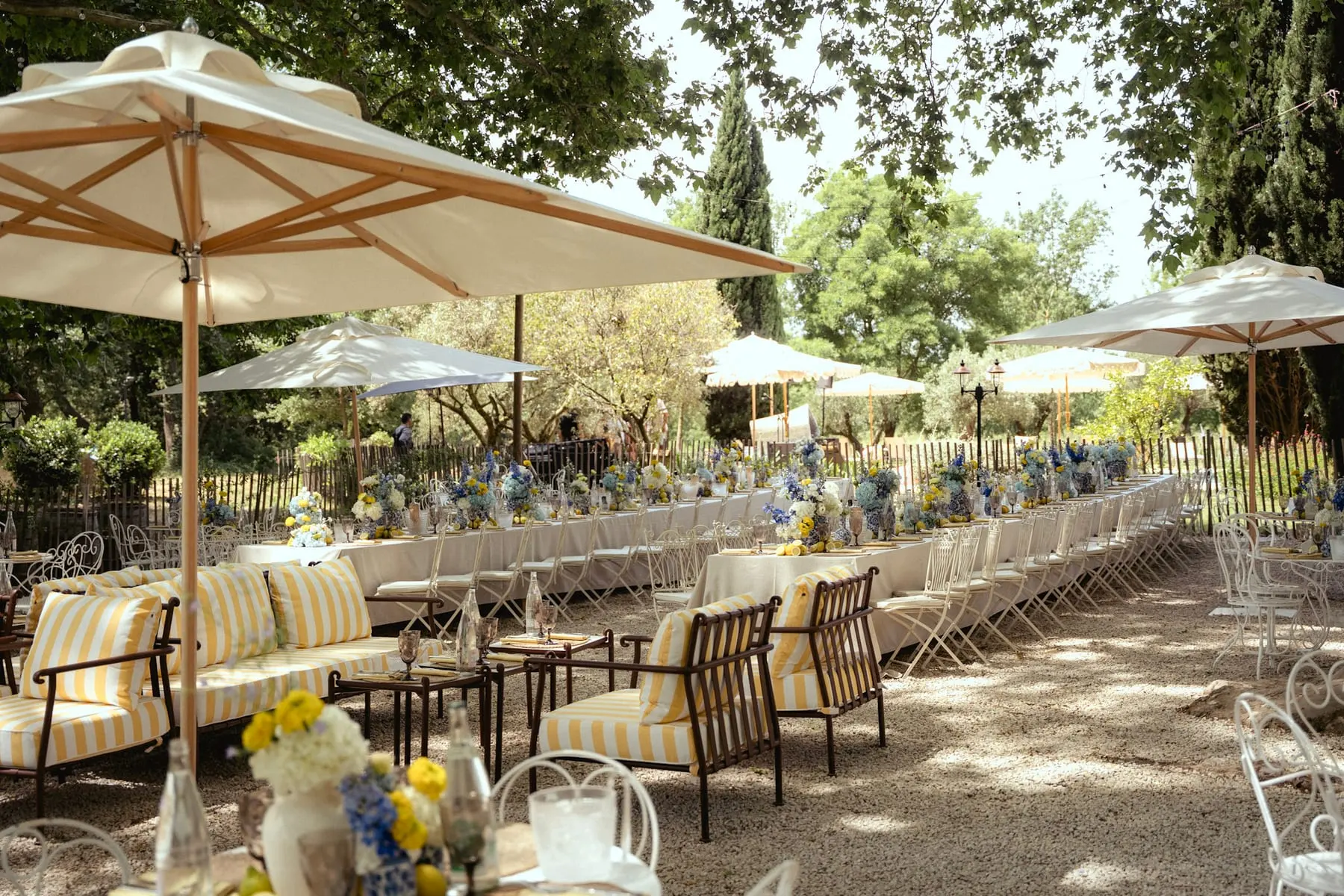 D & B, Mariage, Les Baux-de-Provence, France. Le déjeuner, photo 6 sur 23