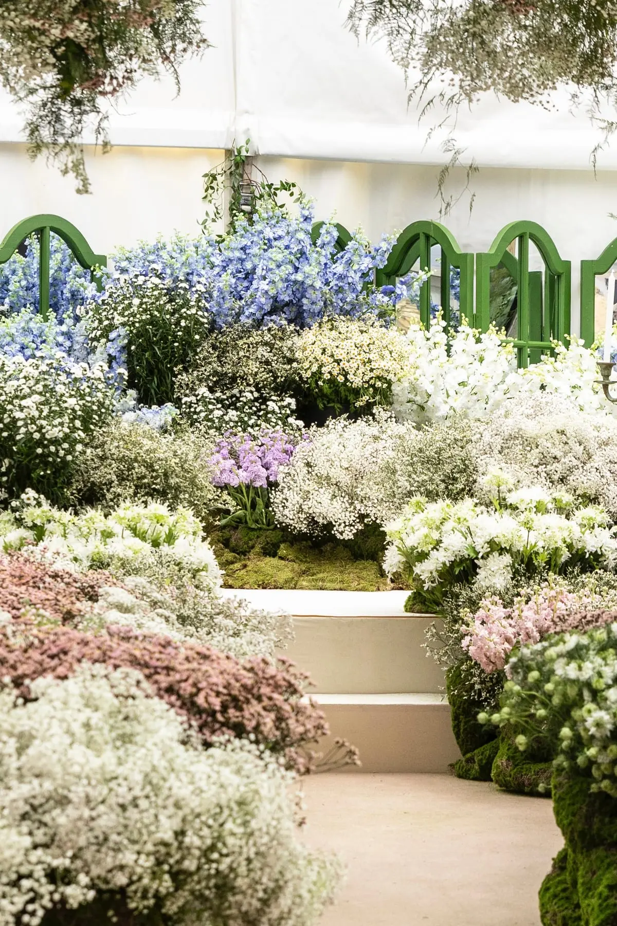 Liv, Bat Mitzvah, Paris, France. Le jardin de fleurs, photo 9 sur 41