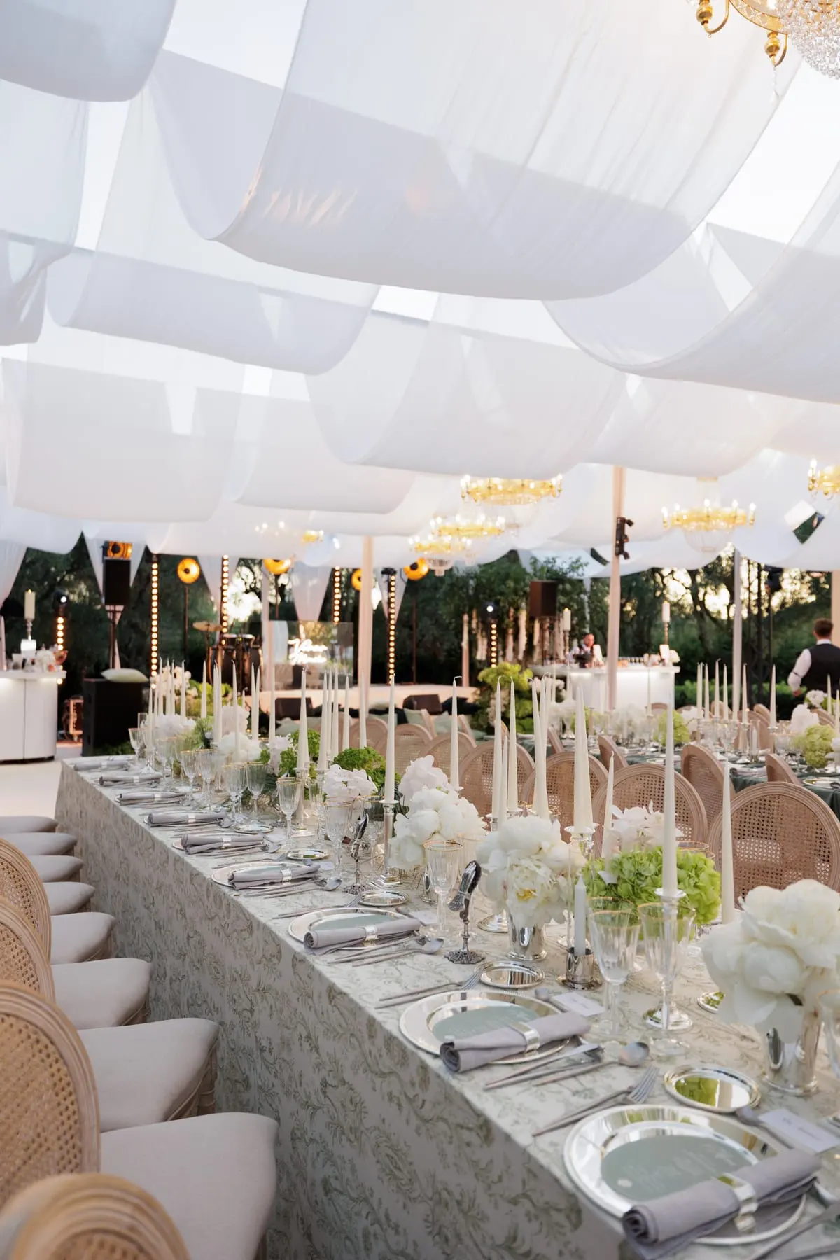 S & R, Mariage, Cannes & Cap d’Antibes, France. Le dîner sous les voilages, photo 13 sur 30