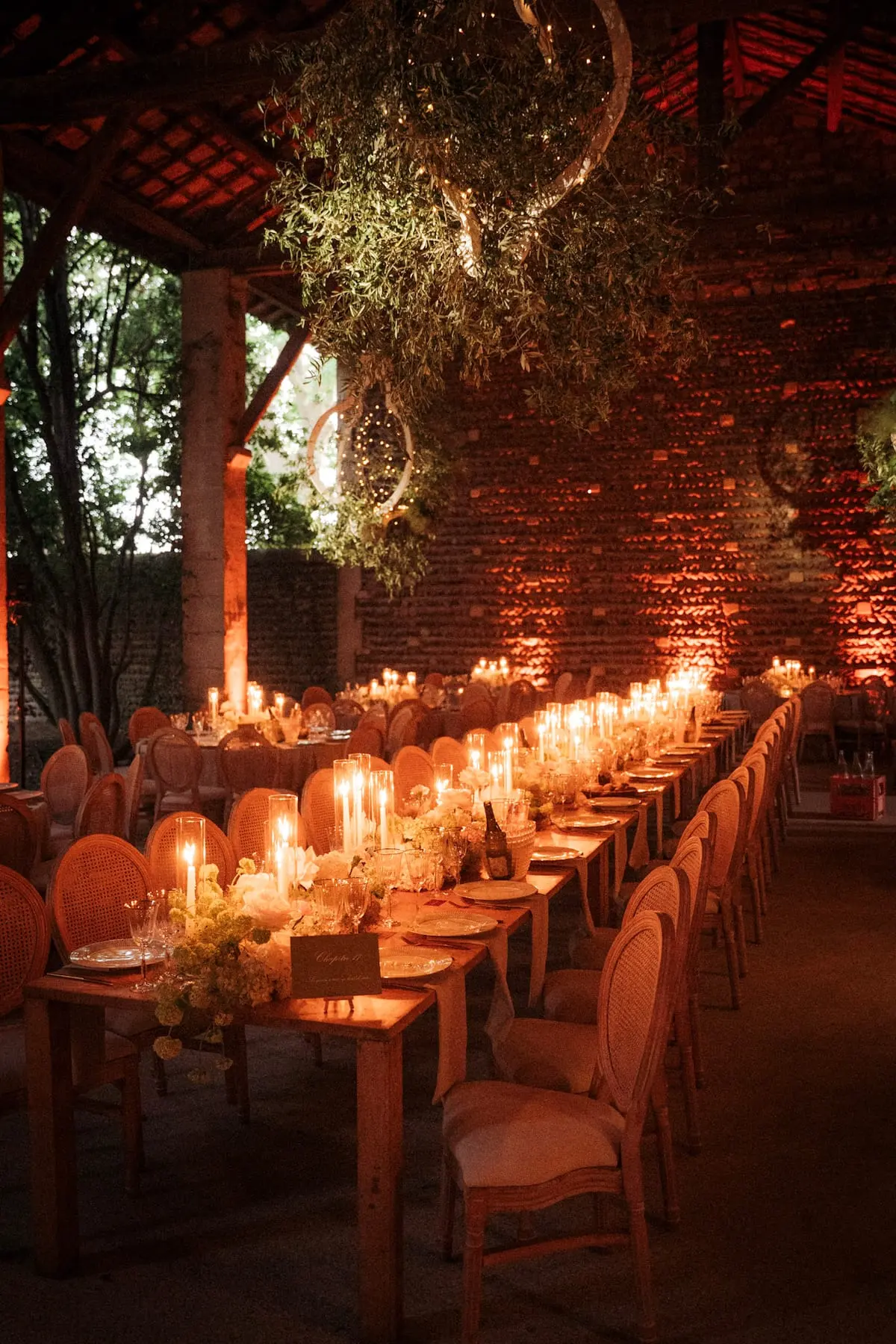 D & B, Mariage, Les Baux-de-Provence, France. Le dîner aux chandelles, photo 17 sur 23