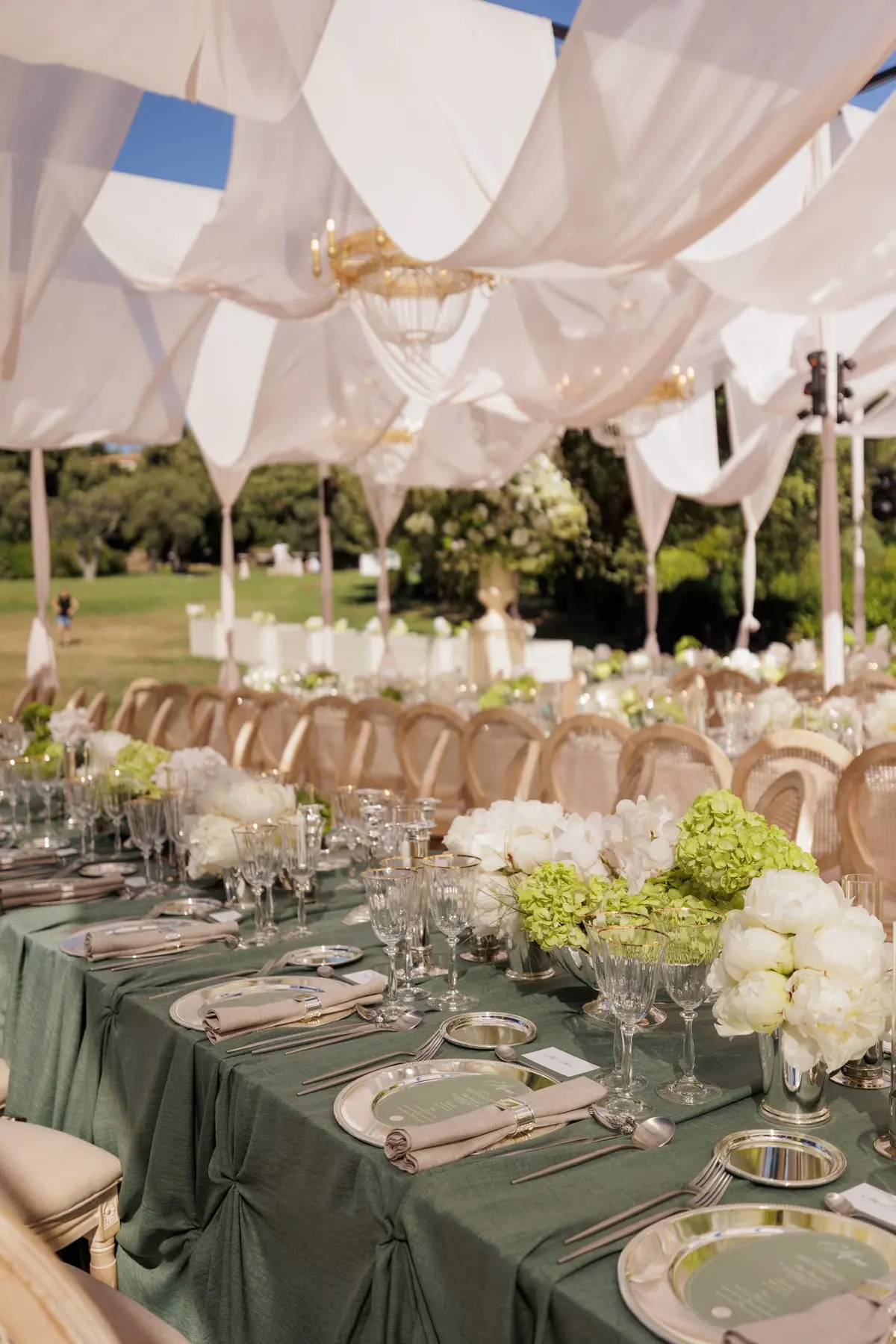 S & R, Mariage, Cannes & Cap d’Antibes, France. Le dîner sous les voilages, photo 17 sur 30
