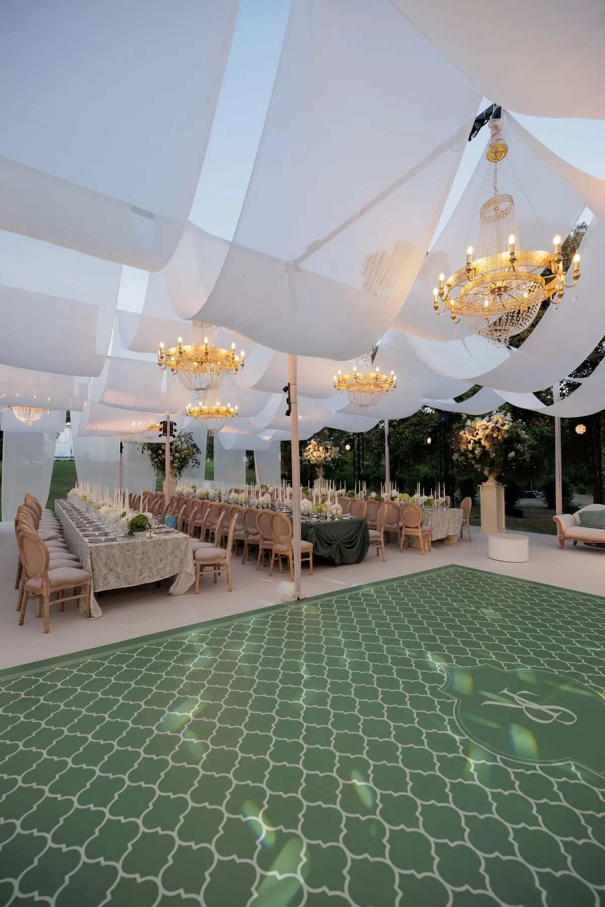 S & R, Mariage, Cannes & Cap d’Antibes, France. Le dîner sous les voilages, photo 19 sur 30