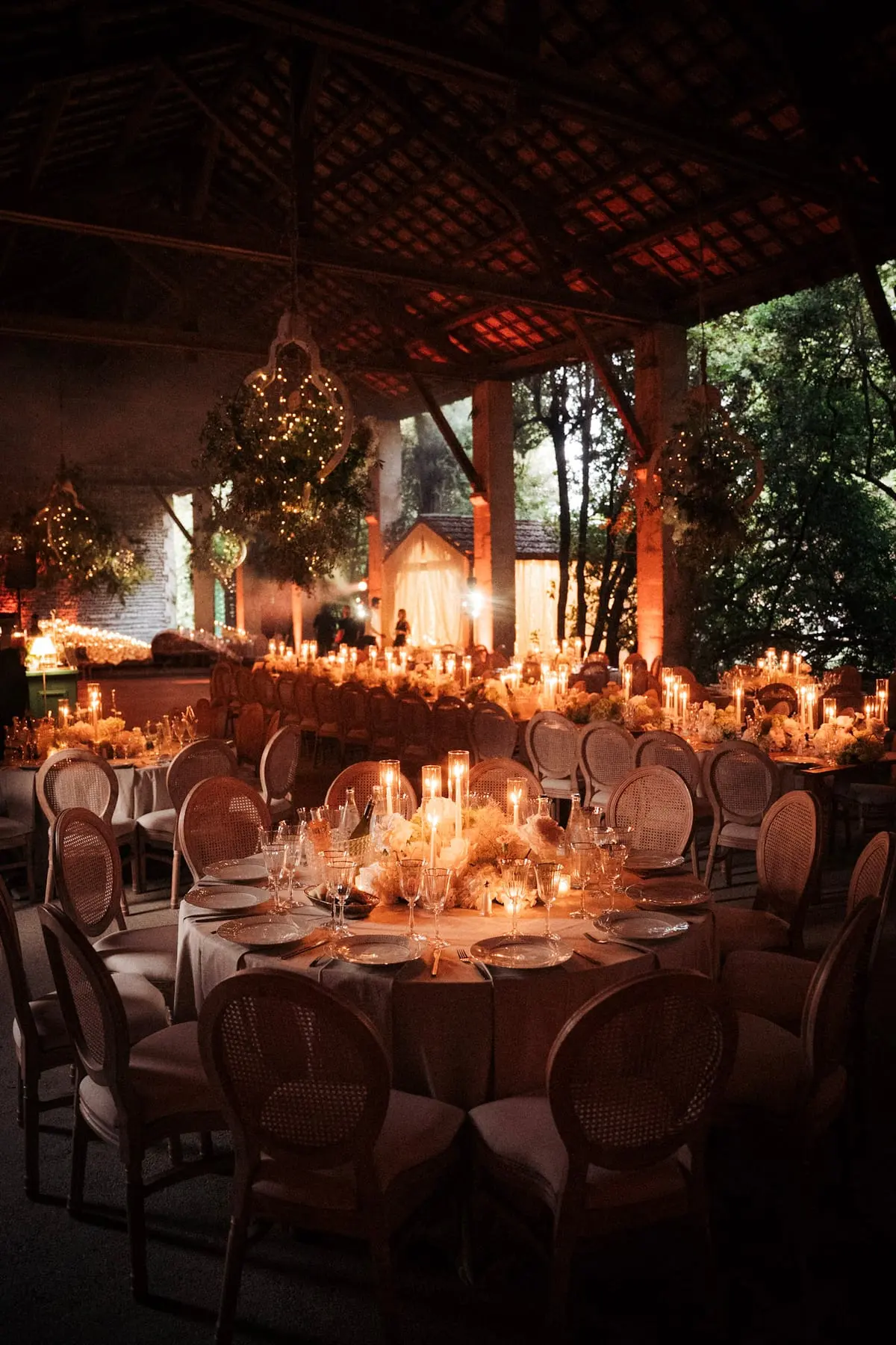 D & B, Mariage, Les Baux-de-Provence, France. Le dîner aux chandelles, photo 20 sur 23