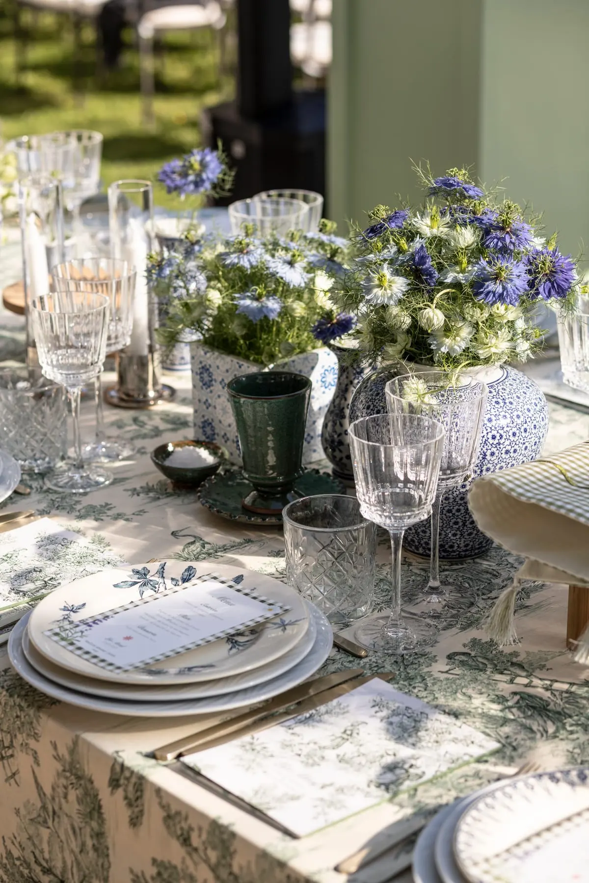Liv, Bat Mitzvah, Paris, France. Sous les lustres, photo 20 sur 41
