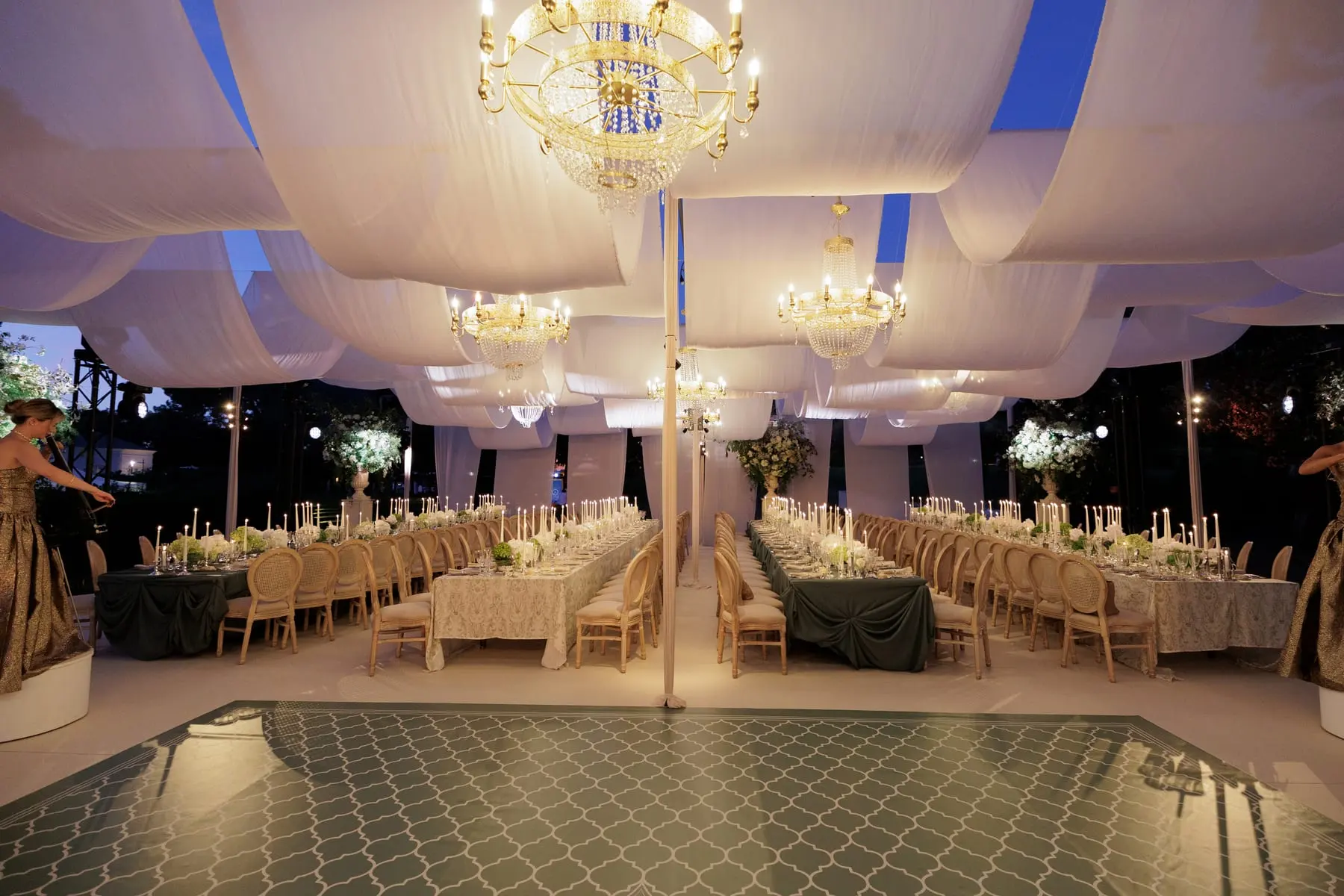 S & R, Mariage, Cannes & Cap d’Antibes, France. Le dîner sous les voilages, photo 21 sur 30