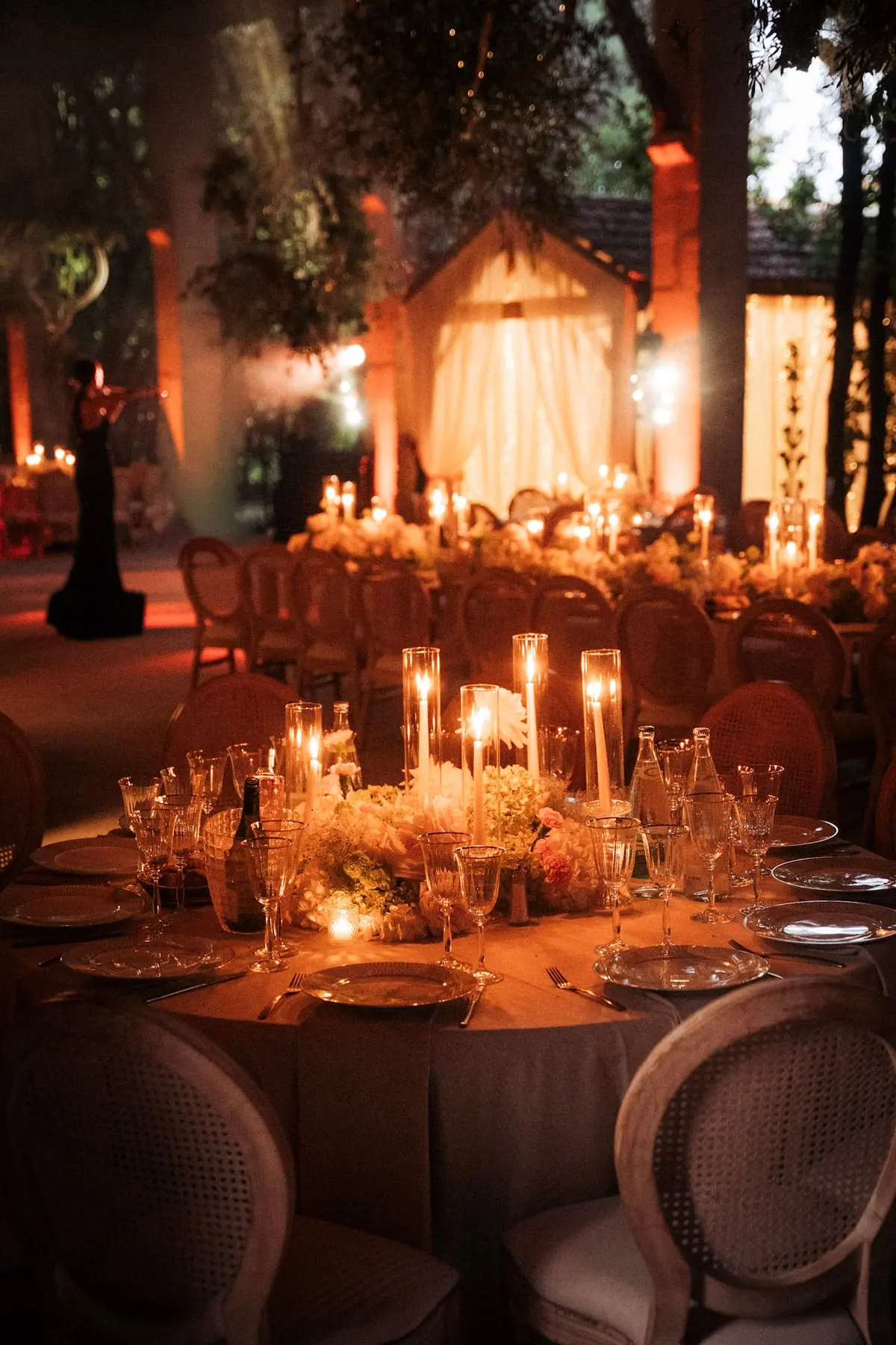 D & B, Mariage, Les Baux-de-Provence, France. Le dîner aux chandelles, photo 21 sur 23