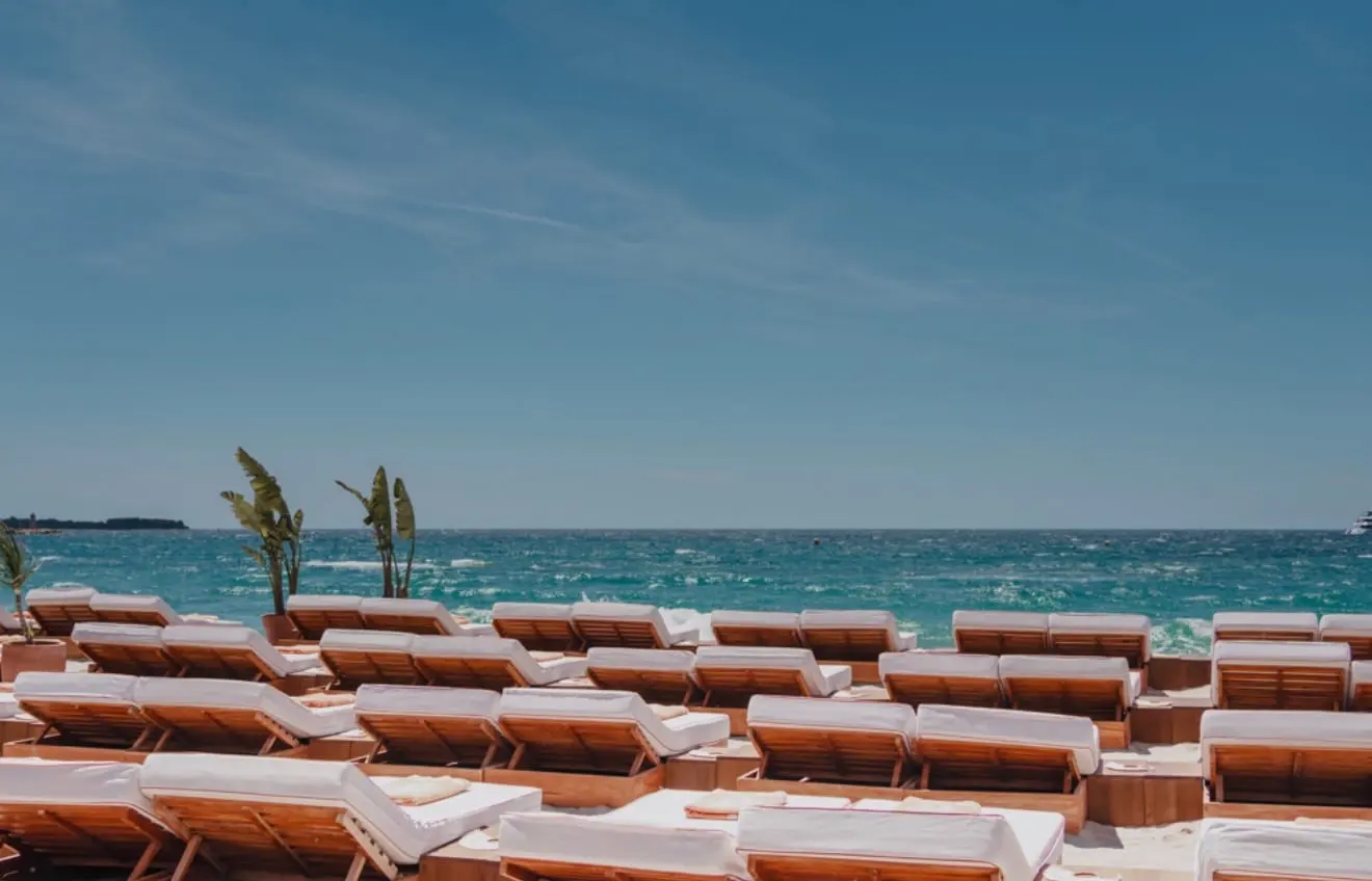 S & R, Mariage, Cannes & Cap d’Antibes, France. La plage, photo 23 sur 30